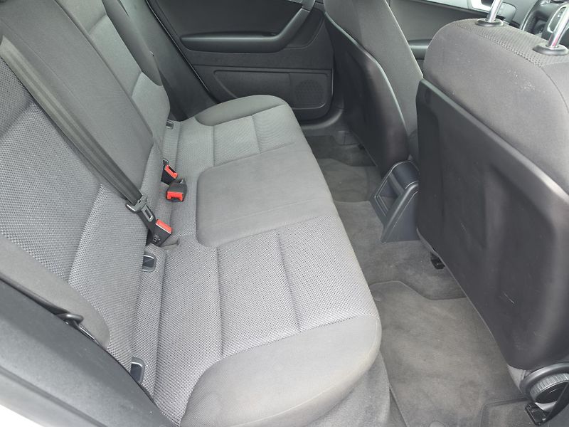 Audi A3 1.2 TFSI Xenon S-Line  - fotka 12 z 24