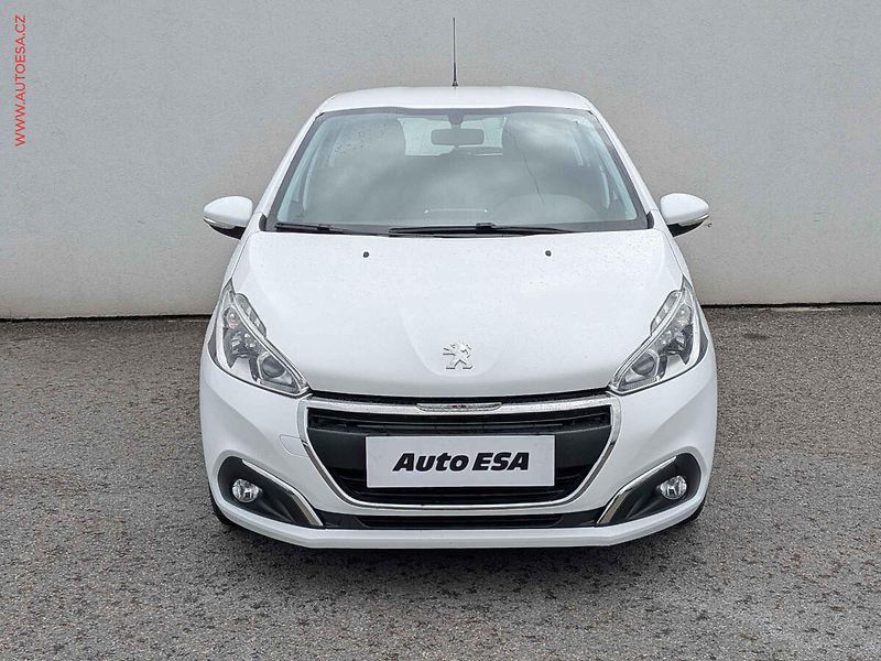Peugeot 208 (2016) 1.2 PT, ČR, AC, výhřev sed - fotka 2 z 16