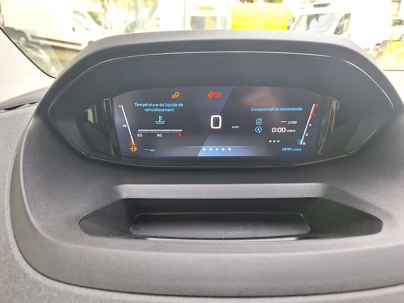 Peugeot Rifter (2026) ALLURE 1.2 PT 110k MAN6 N1 - fotka 14 z 21
