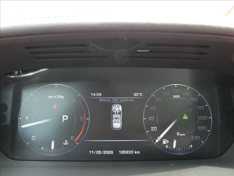 Land Rover Range Rover 4,4 TDV8 Vogue Auto,ČR,2x kola - fotka 39 z 50