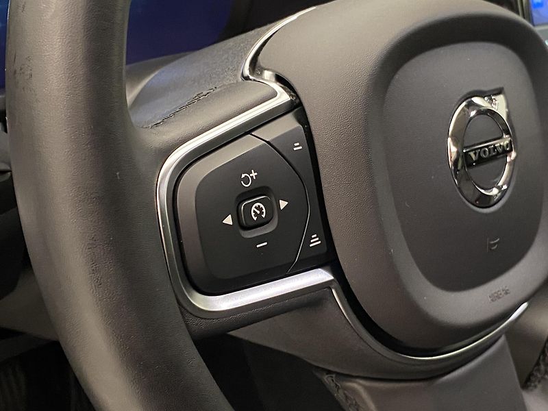 Volvo V60 T6 AWD RECHARGE CORE REZERVACE - fotka 19 z 45