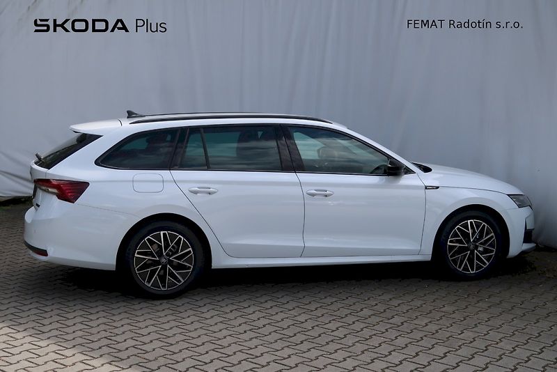 Škoda Octavia (2025) Combi SportLine 1,5 TSi m-HEV - fotka 25 z 32