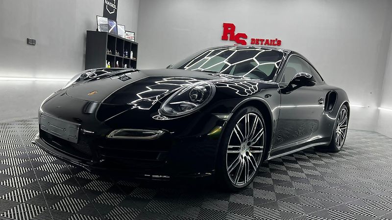 Porsche 911 3.8 TURBO 383 kW - fotka 1 z 24