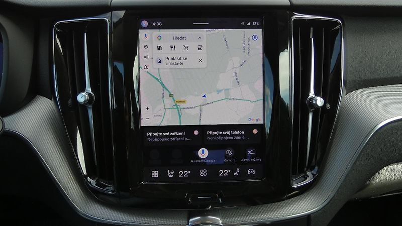 Volvo XC60 B4 AWD Plus Bright Auto - fotka 15 z 23