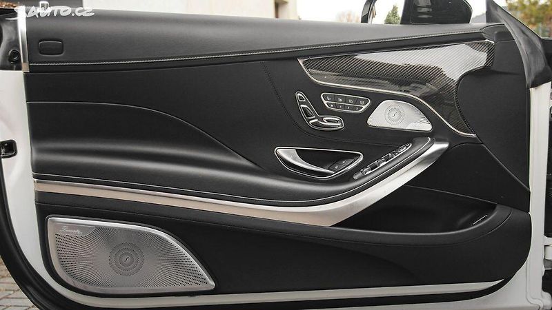 Mercedes-Benz Třídy S S63 AMG 4MATIC cabrio 585 PS - fotka 18 z 48