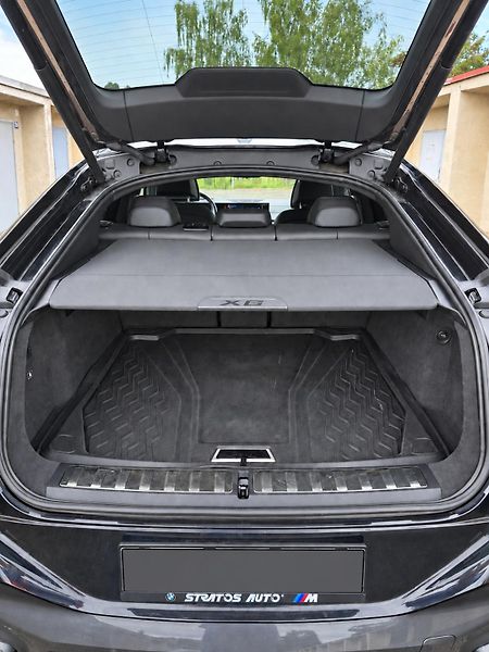 BMW X6 (2023) - fotka 18 z 19