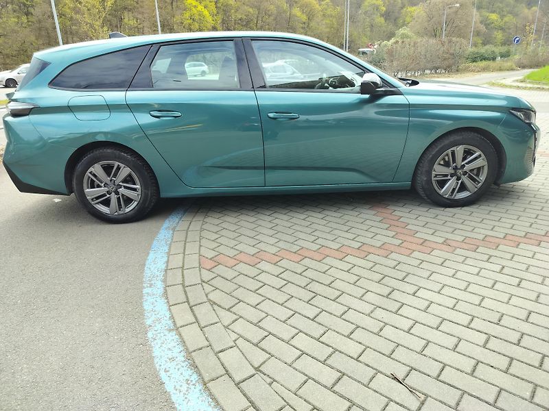 Peugeot 308 SW  1.5 BlueHDI  96kW  automat - fotka 8 z 30