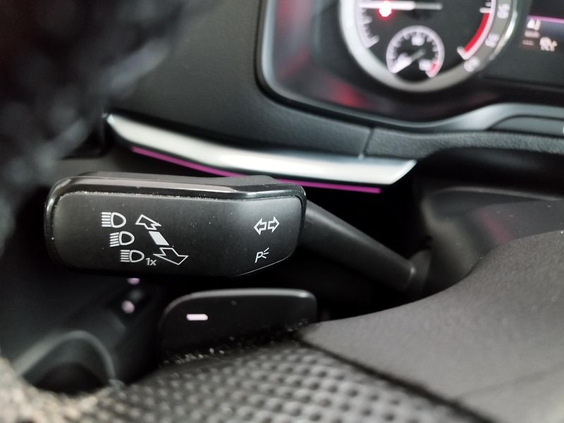 Škoda Karoq (2019) 1,6TDi 85KW DSG LED NAVI ALU - fotka 31 z 34