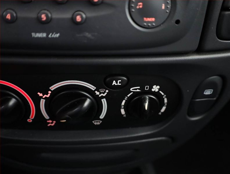 Renault Mégane (2003) 1.6 16V , Klima, rezervace - fotka 11 z 14