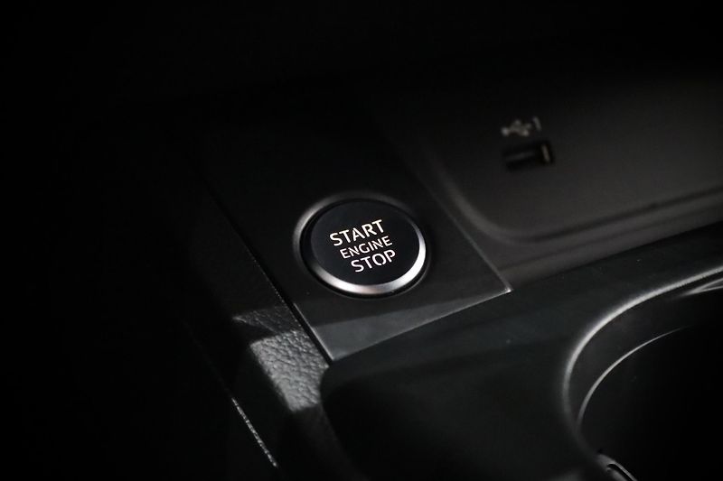 Audi A4 2.0 TFSI ultra 140 kW S line - fotka 41 z 49