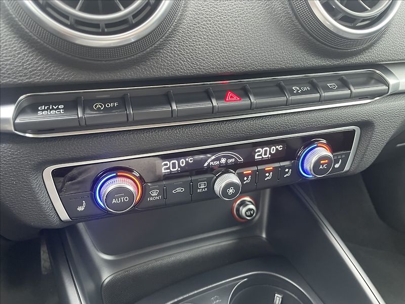 Audi A3 1,4 TFSI  S-line 90kw, Navi , - fotka 18 z 24