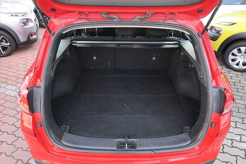 Hyundai i30 (2017) 1.0 T-GDI, Serv.kniha - fotka 13 z 16