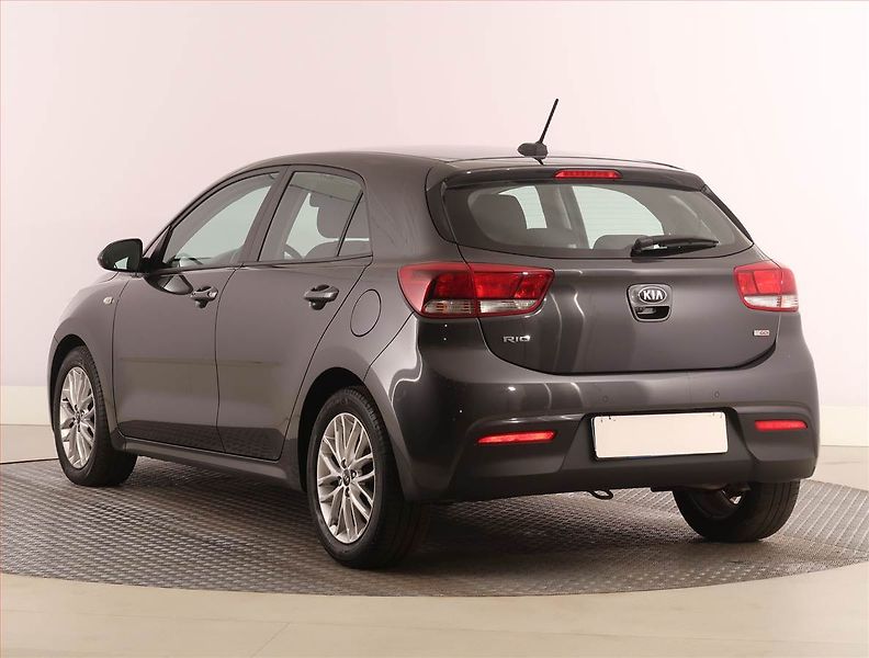Kia Rio (2019) 1.0 T-GDI, Serv.kniha - fotka 4 z 20