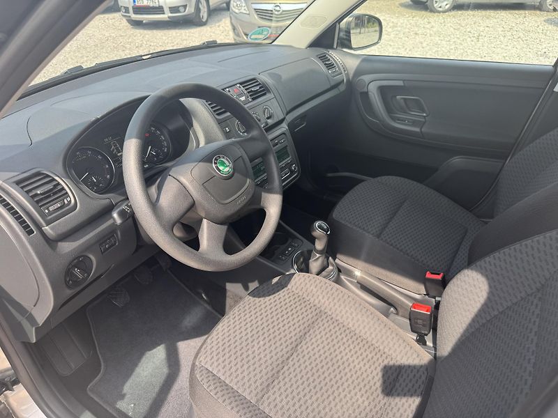 Škoda Fabia 1.2TSi,rezervace  - fotka 14 z 36