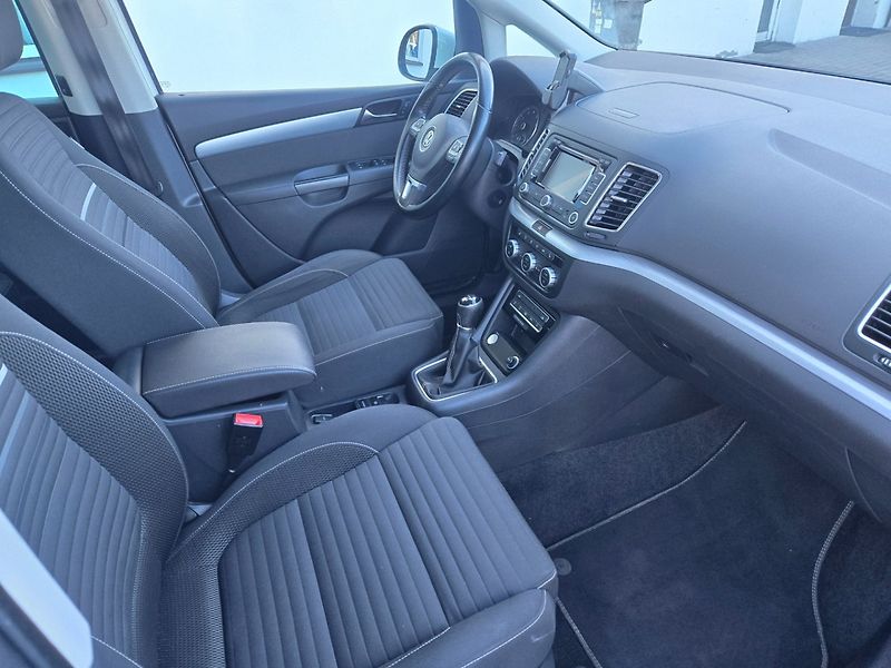 Volkswagen Sharan (2015) 1.4 TSI Rozvody, Navi, TOP - fotka 16 z 24