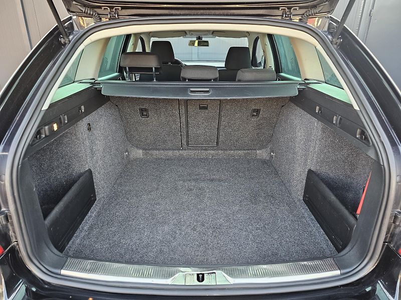 Škoda Superb 1.4 TSI 92kW,TAŽNÉ,SERVISKA - fotka 33 z 45