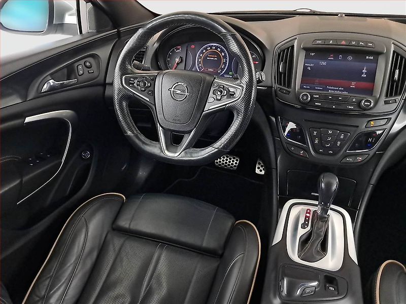 Opel Insignia (2015) 2.0 BiTurbo CDTI, 4X4 - fotka 7 z 17