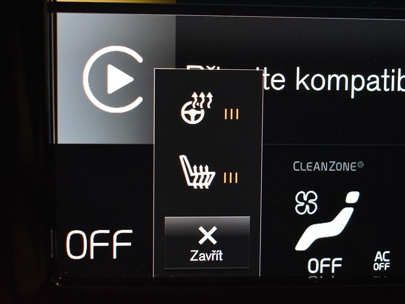 Volvo V90 2,0 D5 AWD CC PRO - fotka 22 z 28