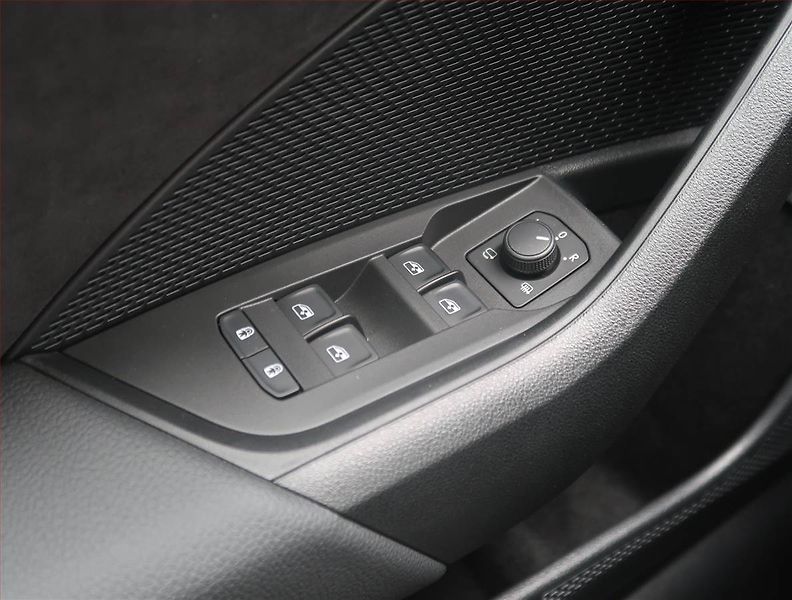 Škoda Octavia (2024) RS 2.0 TSI - fotka 21 z 31