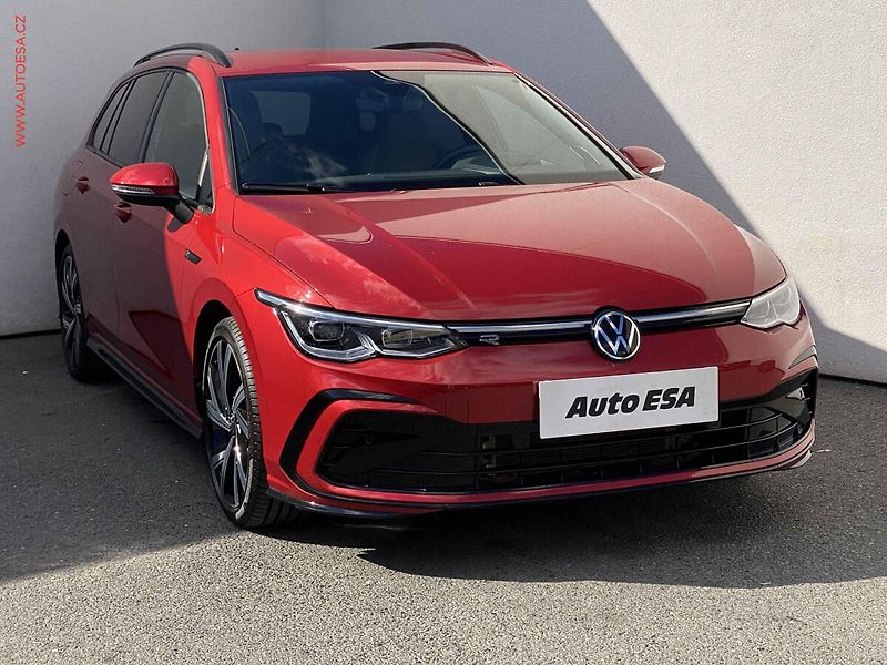 Volkswagen Golf (2023) 1.5 TSi, ČR, LED, navi, park - fotografie inzerátu