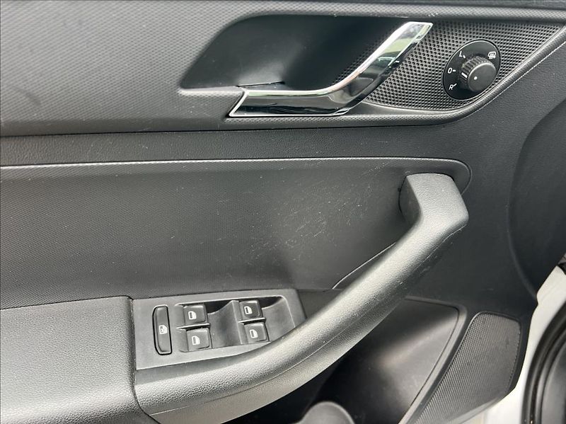 Škoda Rapid 1,6 TDi,Pano,DSG,TZ,Navi,DPH - fotka 11 z 21