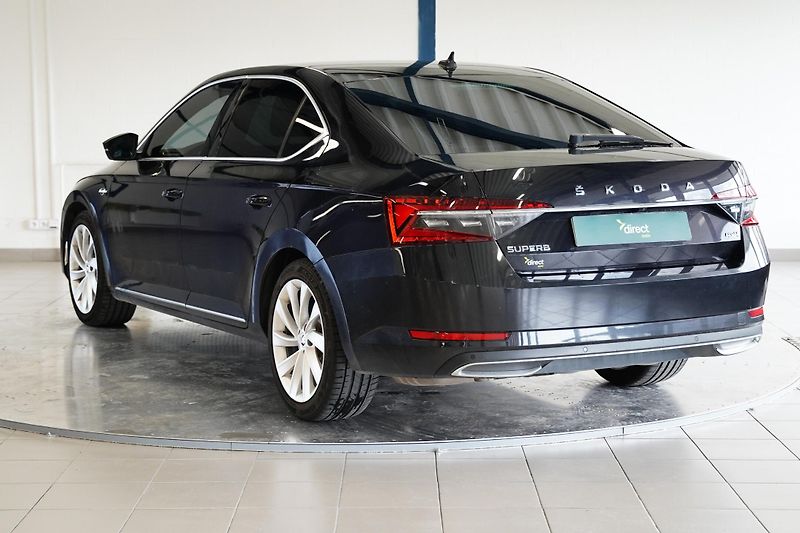 Škoda Superb - fotka 7 z 27