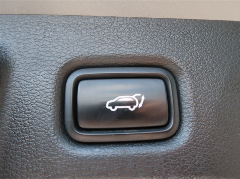 Kia Ceed 1,6 CRDi,100kW,Exclusive,ČR - fotka 26 z 31
