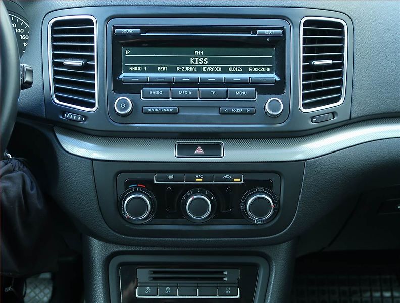 Volkswagen Sharan (2014) 2.0 TDI, Serv.kniha, Tempomat - fotka 12 z 15