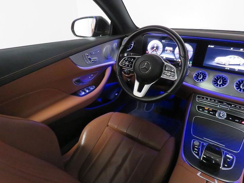 Mercedes-Benz Třídy E - fotka 14 z 27