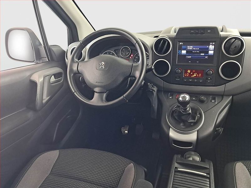 Peugeot Partner (2017) Outdoor 1.6 BlueHDi, 5Míst, ČR - fotka 7 z 14