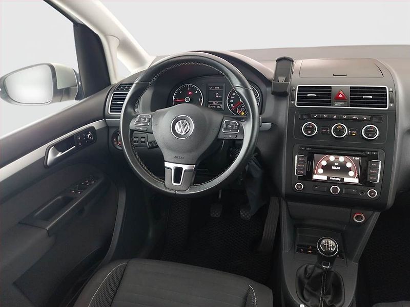 Volkswagen Touran (2015) 2.0 TDI, Navi, Bi-Xenony - fotka 7 z 20