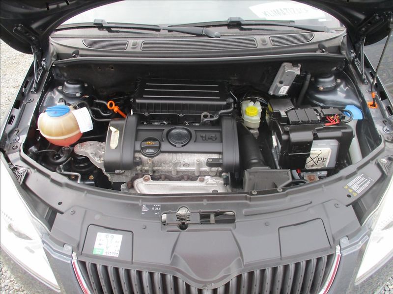 Škoda Fabia 1,4 i 16V, klima, ABS, ESP, - fotka 21 z 25
