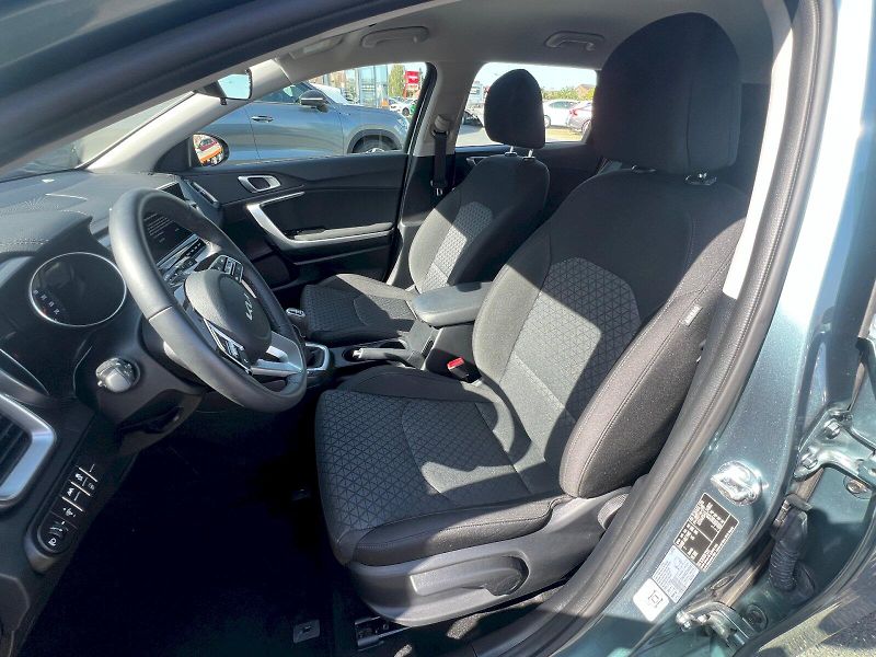 Kia Ceed (2025) Spin SW 1.5 T-GDI 103 kW 6°man - fotka 12 z 31