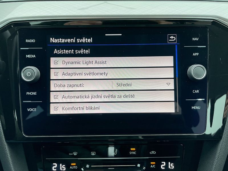 Volkswagen Passat (2021) Com. Style Business DSG! Navi! - fotka 35 z 40