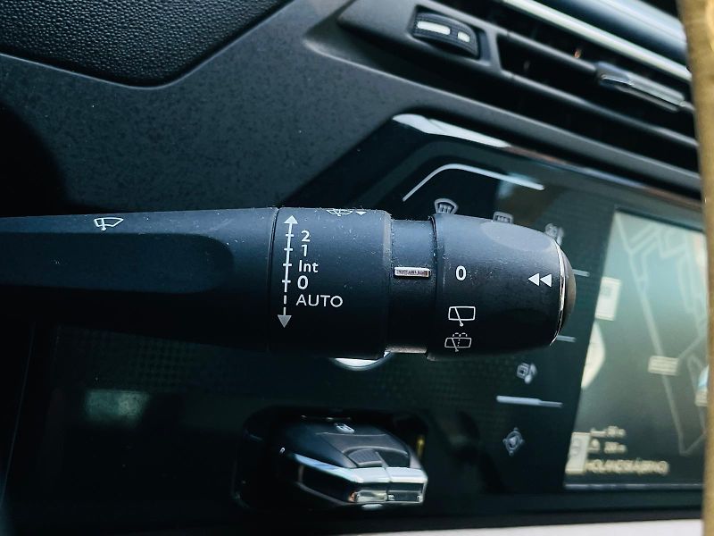Citroën Grand C4 Picasso 2.0HDi MANUÁL KAMERA TAŽNÉ - fotka 45 z 48