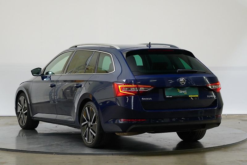 Škoda Superb - fotka 7 z 30