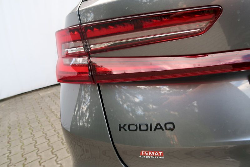 Škoda Kodiaq (2025) SPORTLINE 4X4 2,0 TDI 142 kW D - fotka 15 z 28