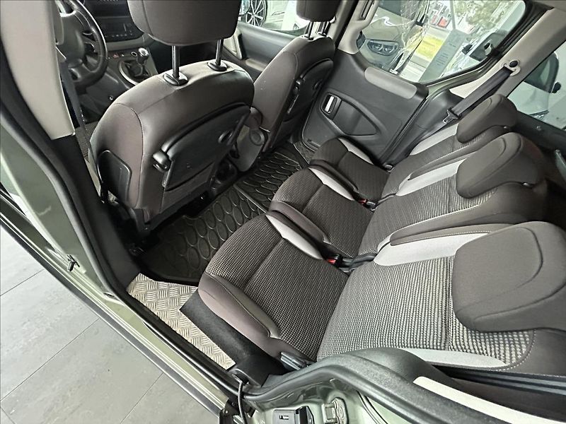 Peugeot Partner 1,6   HDi,PŮVOD ČR,SERVISKA - fotka 15 z 19