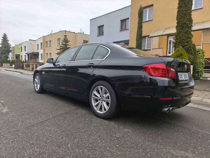 BMW Řada 5 (2013)  520 D -CZ SERVISKA - fotka 7 z 20