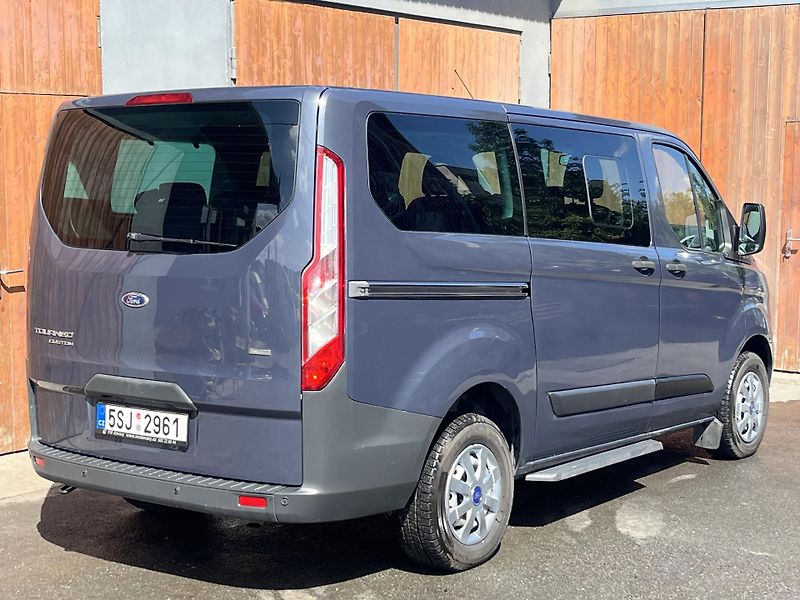 Ford Tourneo Custom (2014)  2,2TDi 9míst PO VELKÉM SERVIS - fotka 5 z 19