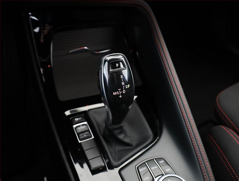 BMW X1 (2019) sDrive18i, Automat, Serv.kniha - fotka 11 z 20