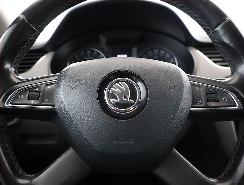 Škoda Octavia (2015) 2.0 TDI, 4X4, Serv.kniha - fotka 8 z 20