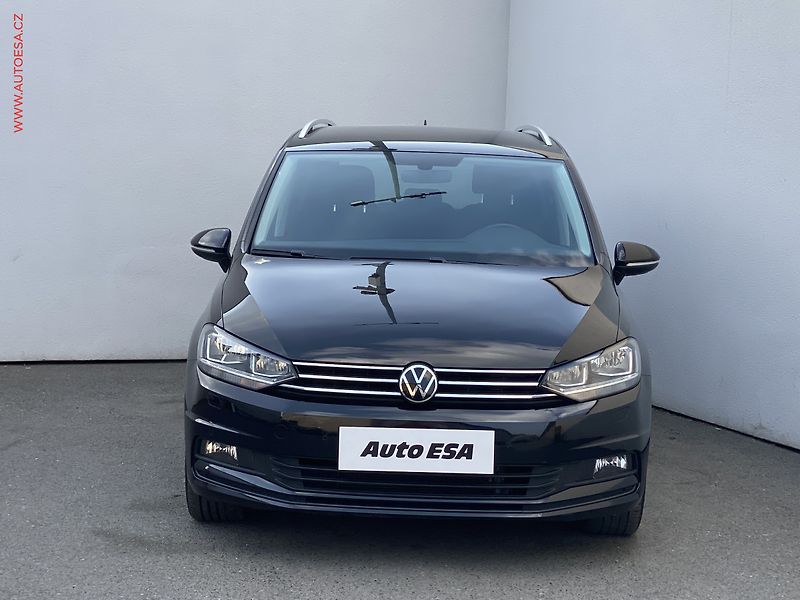 Volkswagen Touran (2021) 2.0 TDi, Comfortline, DSG, - fotka 2 z 19