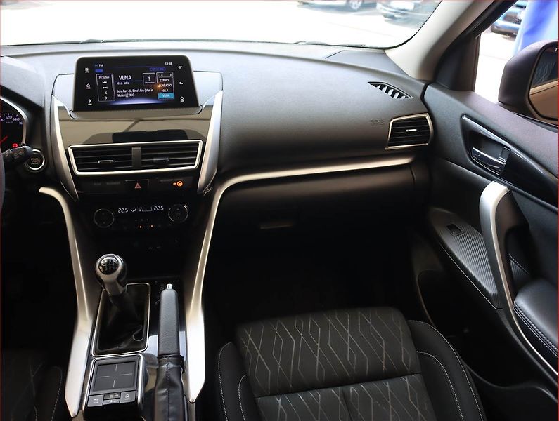 Mitsubishi Eclipse Cross (2019) 1.5 T-MIVEC, Serv.kniha - fotka 8 z 19