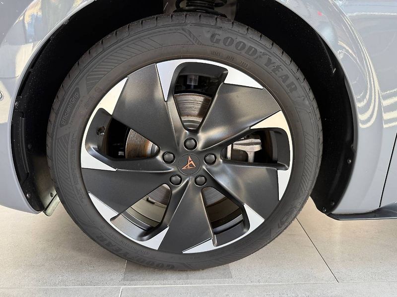 Cupra Born (2023) e-Boost 58kWh 170kW  AUTO - fotka 22 z 24