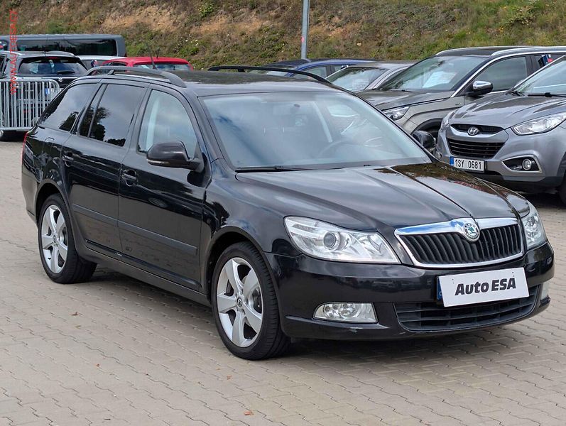 Škoda Octavia (2012) 1.6 TDi, 1.maj, AC, park - fotografie inzerátu