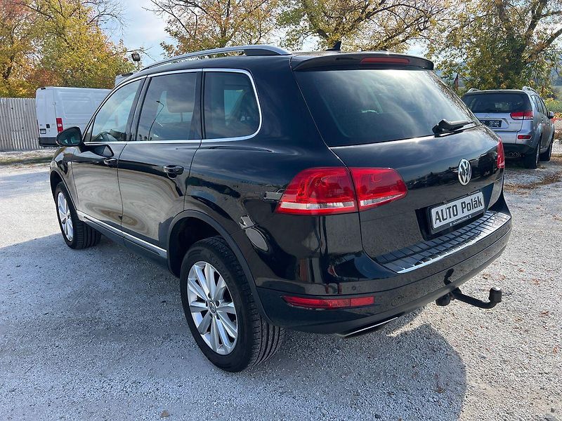 Volkswagen Touareg 3,0 TDI V 6 - fotka 9 z 15
