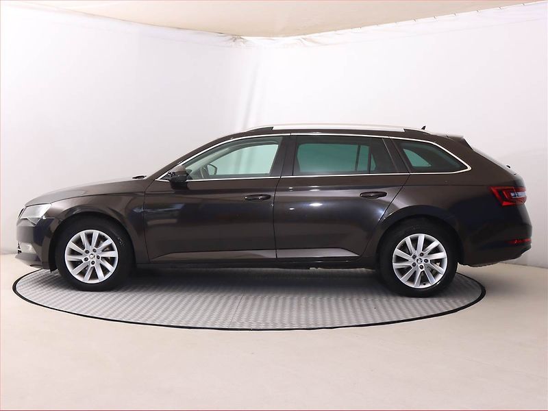 Škoda Superb (2016) Style Plus 2.0 TDI, 4X4 - fotka 3 z 24