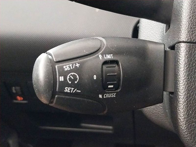 Peugeot 308 (2008) 1.6 HDi, po STK, rezervace - fotka 18 z 21
