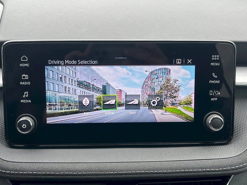 Škoda Fabia (2025) Top Selection 1.0TSi 70kW 5°ma - fotka 25 z 30